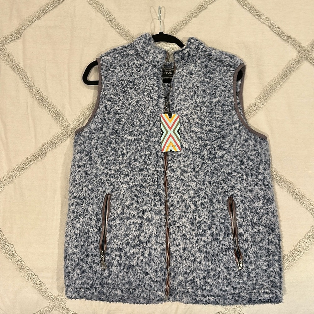 True Grit Sherpa Vest - Men’s - Blue and White NWT